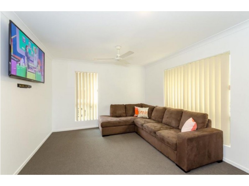 51 Skyline Drive, New Auckland QLD 4680