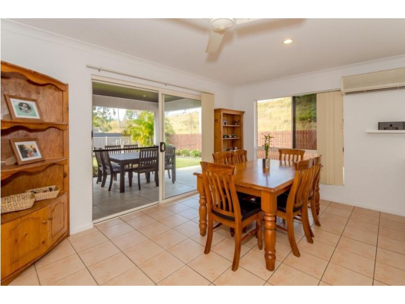 51 Skyline Drive, New Auckland QLD 4680