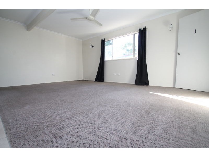 1/18 Geraldine Street, West Gladstone QLD 4680