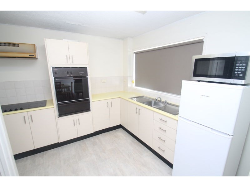 23/7 Kent Street, West Gladstone QLD 4680