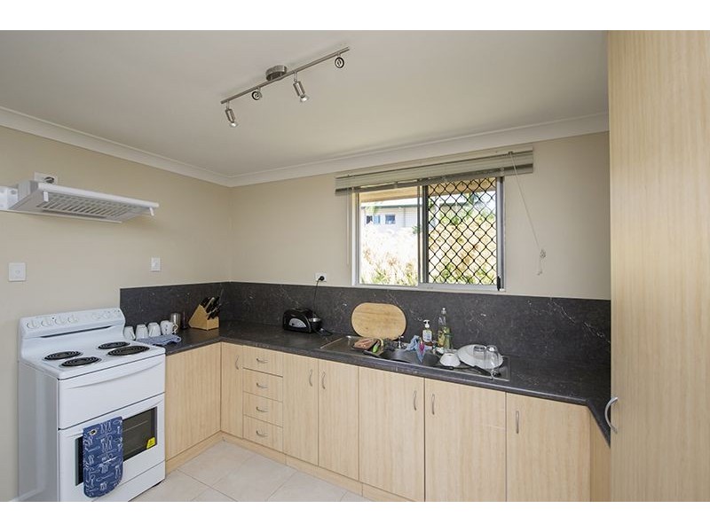 Unit 1-2/3 Butler Street, New Auckland QLD 4680