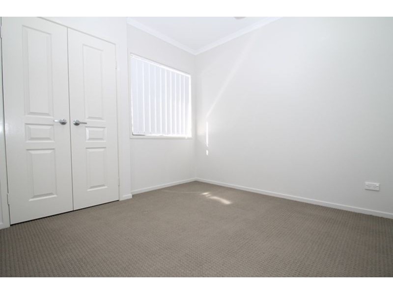 9 Kroombit Terrace, New Auckland QLD 4680