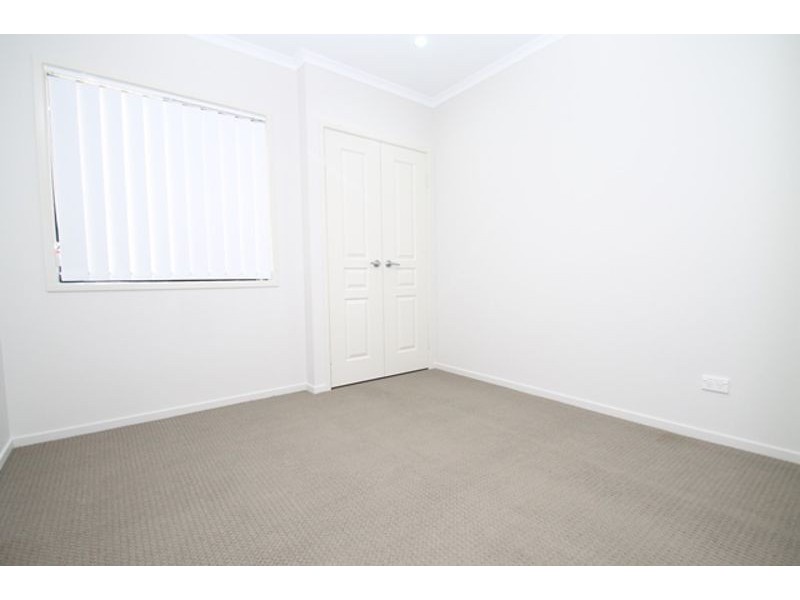 9 Kroombit Terrace, New Auckland QLD 4680