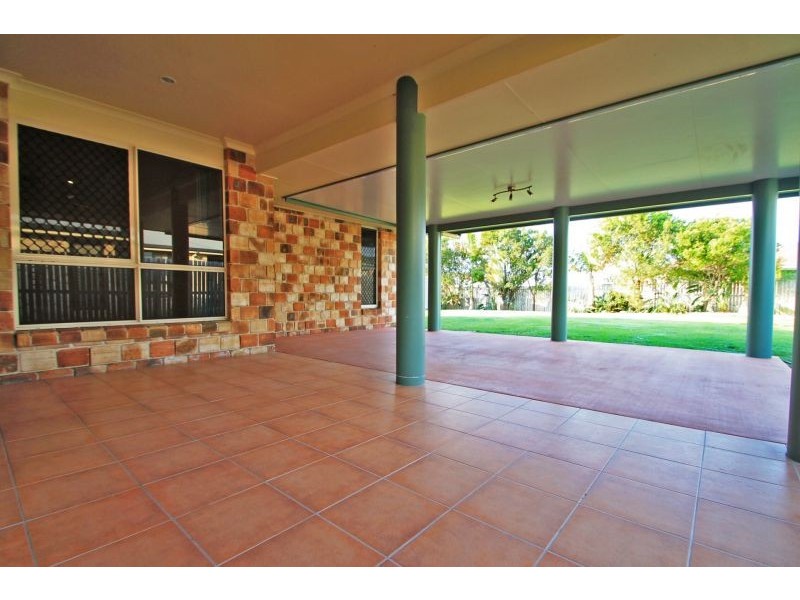 5 Beardmore Place, Clinton QLD 4680
