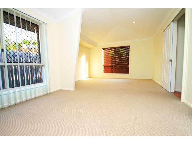 5 Beardmore Place, Clinton QLD 4680