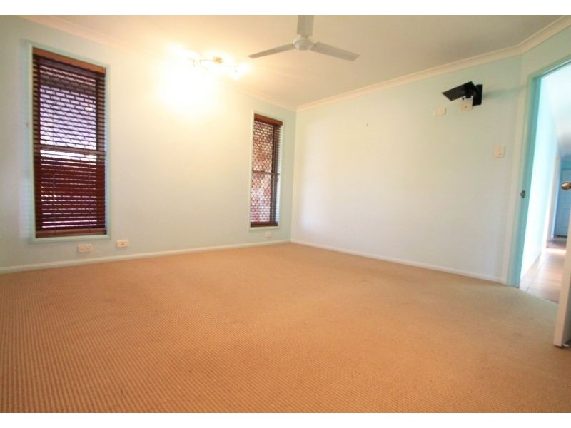 5 Beardmore Place, Clinton QLD 4680