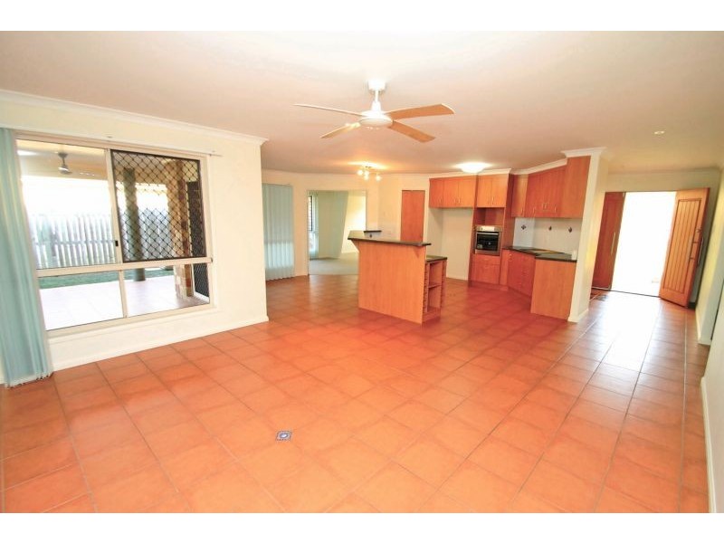 5 Beardmore Place, Clinton QLD 4680