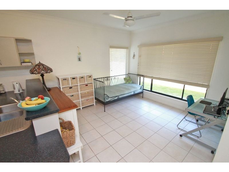 131 Emmadale Drive, New Auckland QLD 4680