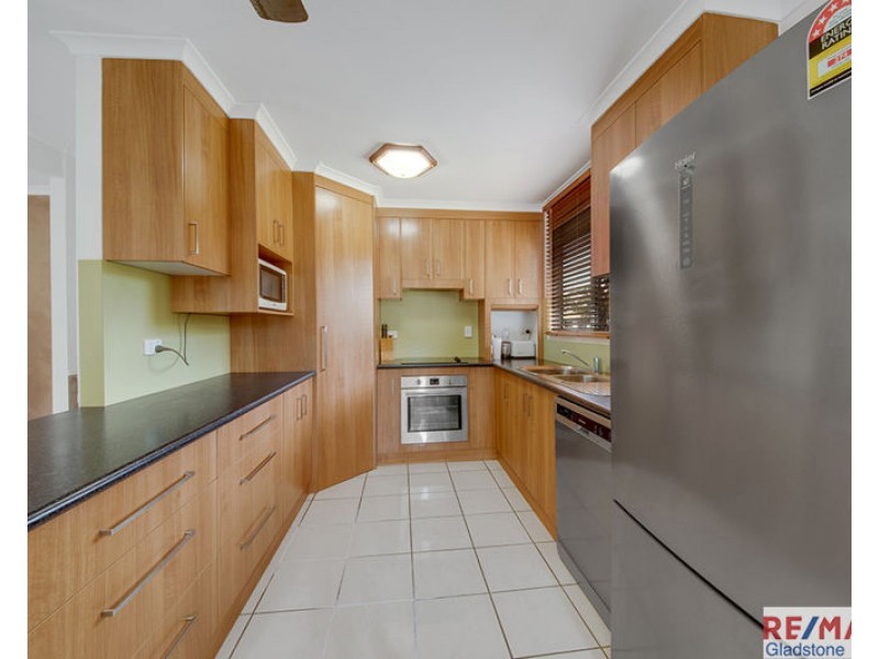 72 Shaw Street, New Auckland QLD 4680