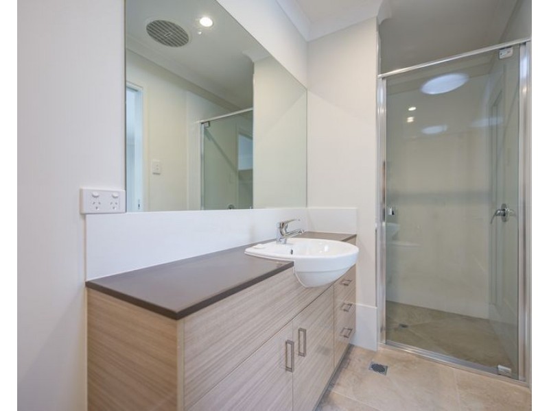 3/261 Auckland Street, South Gladstone QLD 4680