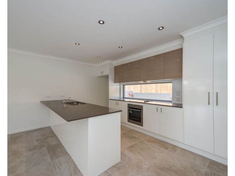 1/261 Auckland Street, South Gladstone QLD 4680