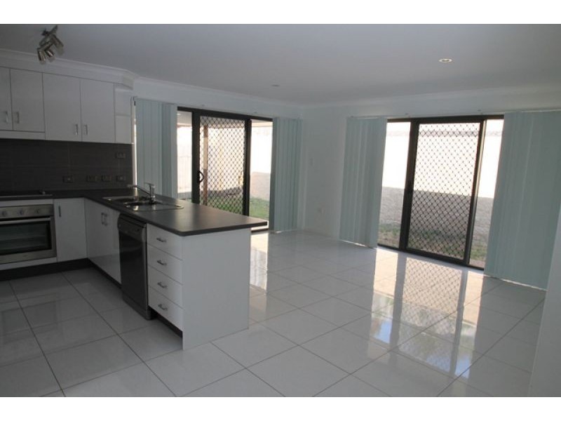31 Sharyn Drive, New Auckland QLD 4680