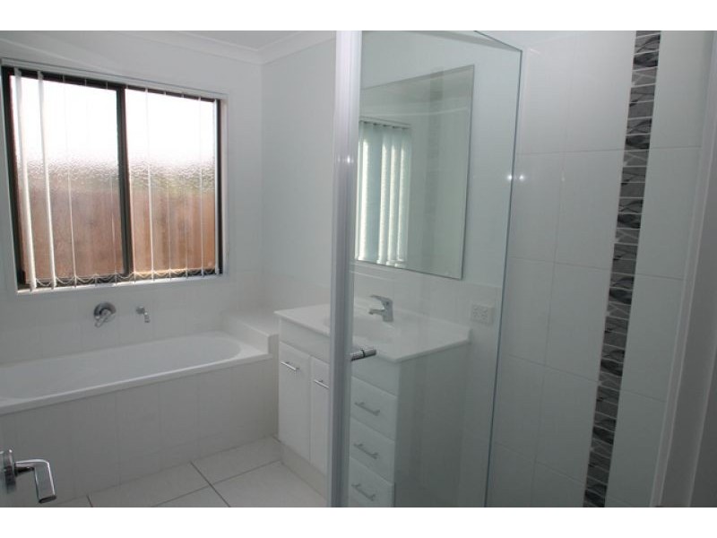 31 Sharyn Drive, New Auckland QLD 4680