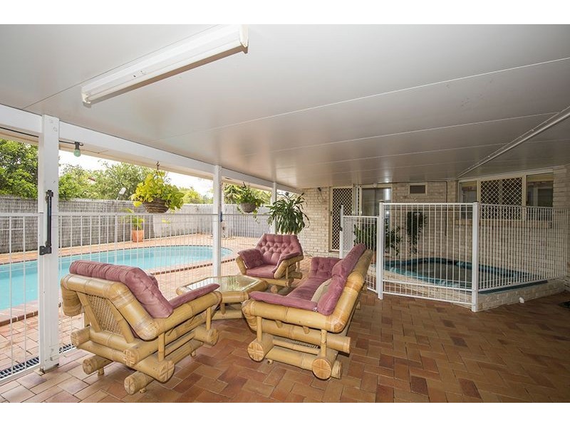 17 Selma Court, Tannum Sands QLD 4680