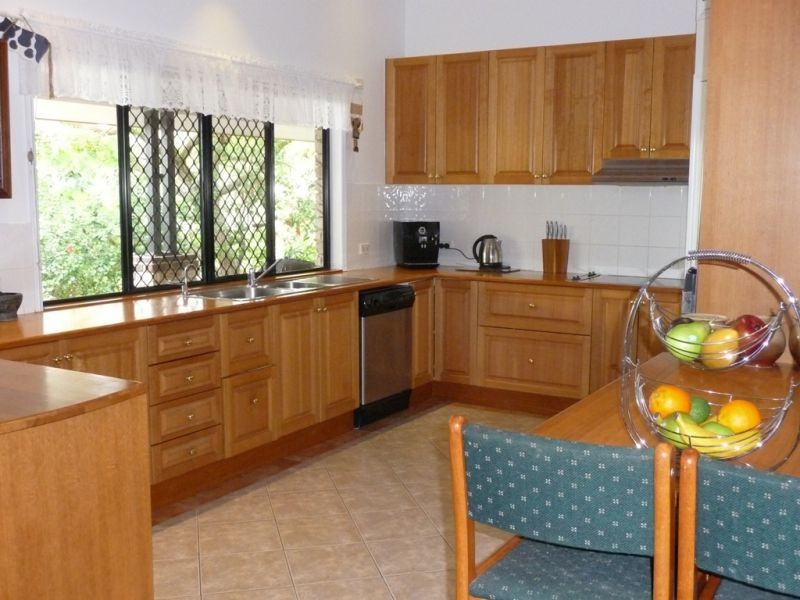 23 Wivenhoe Close, Clinton QLD 4680