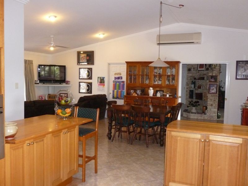 23 Wivenhoe Close, Clinton QLD 4680