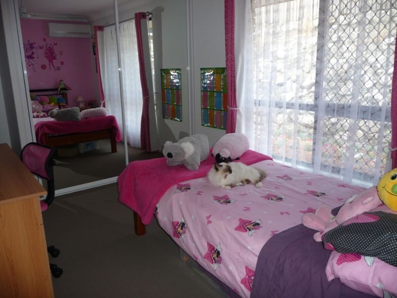 23 Wivenhoe Close, Clinton QLD 4680