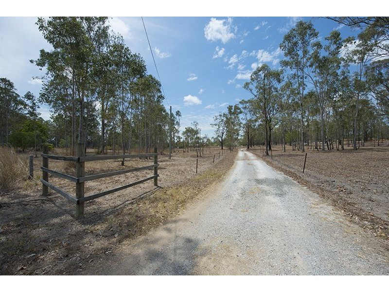 3 Saggitarius Street, River Ranch QLD 4680