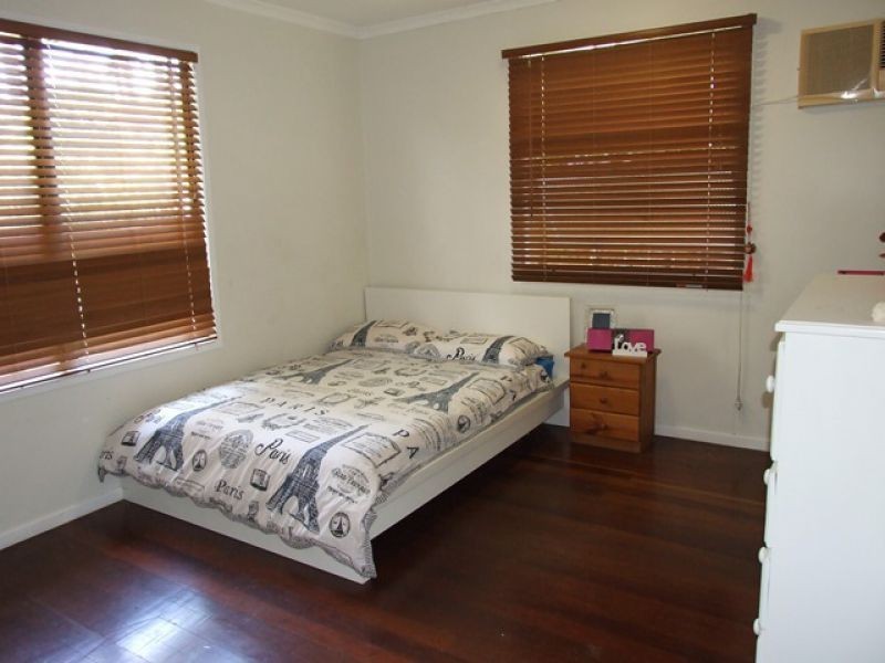 16 Beach Avenue, Tannum Sands QLD 4680