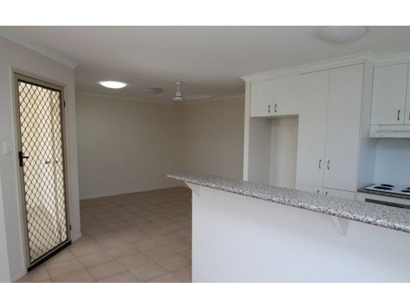 2/12 Calman Street, Clinton QLD 4680