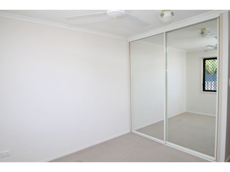 2/12 Calman Street, Clinton QLD 4680