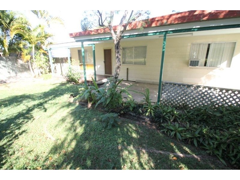 27 Willow Street, New Auckland QLD 4680