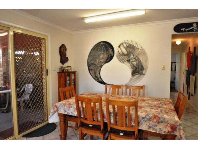 3 Dorset Close, New Auckland QLD 4680