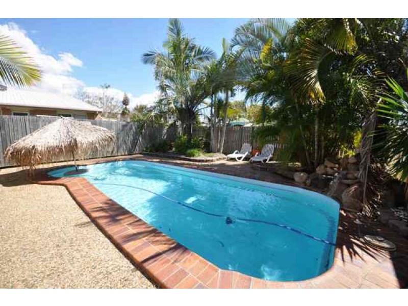 3 Dorset Close, New Auckland QLD 4680