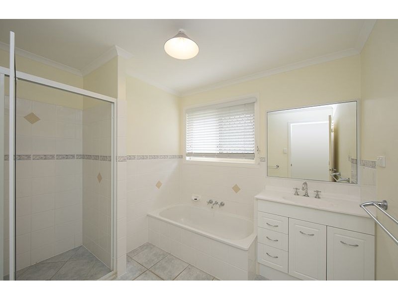 18 Richard Street, Boyne Island QLD 4680