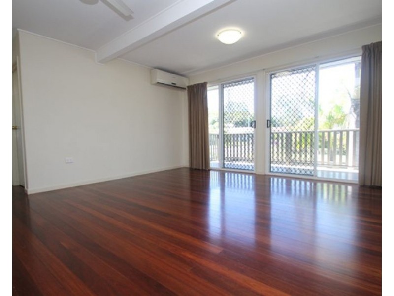 4/2 Walters Avenue, West Gladstone QLD 4680