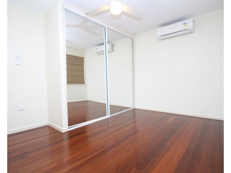 4/2 Walters Avenue, West Gladstone QLD 4680