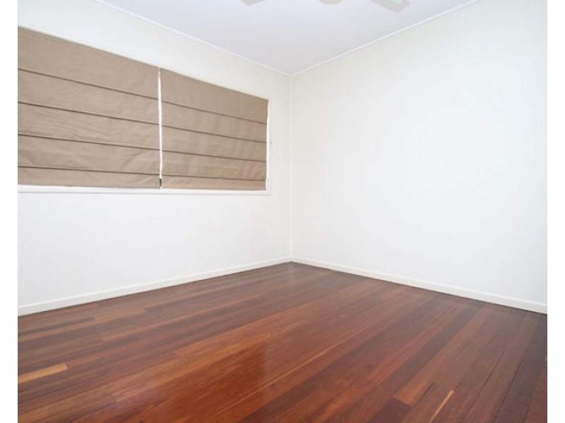 4/2 Walters Avenue, West Gladstone QLD 4680