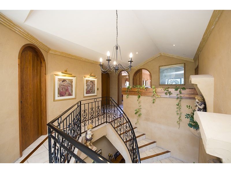 26 Fairbairn Place, Clinton QLD 4680