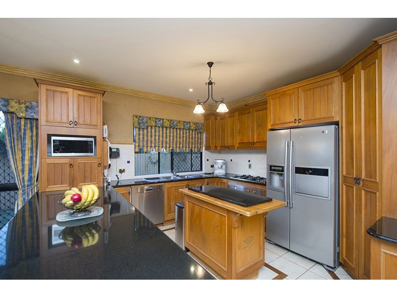 26 Fairbairn Place, Clinton QLD 4680