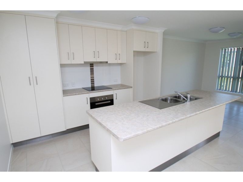 1 Eugenie Court, Glen Eden QLD 4680