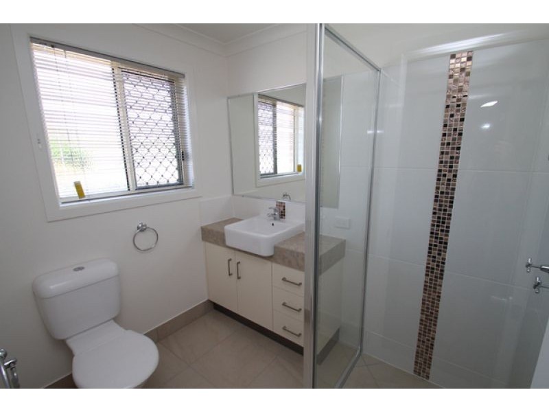 1 Eugenie Court, Glen Eden QLD 4680