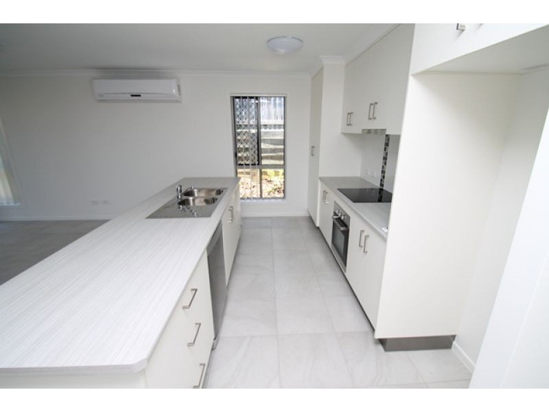 1A Eugenie Court, Glen Eden QLD 4680