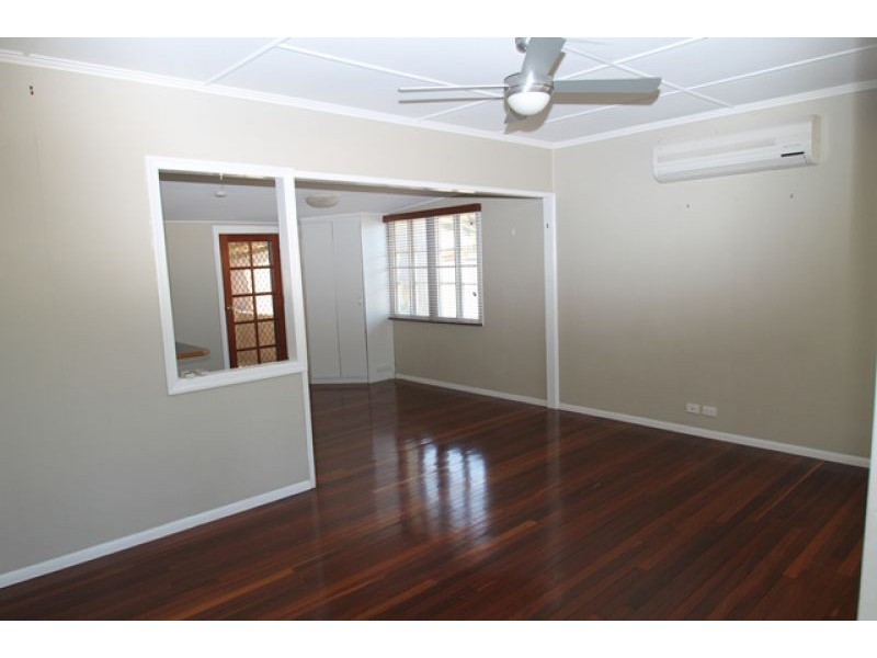 51 Higgins Street, West Gladstone QLD 4680