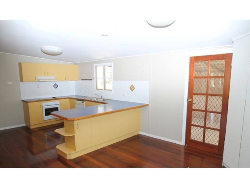 51 Higgins Street, West Gladstone QLD 4680