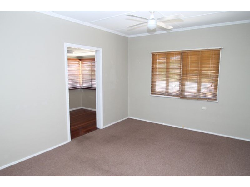 51 Higgins Street, West Gladstone QLD 4680