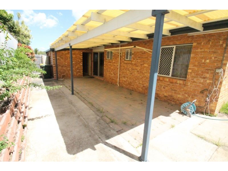 4 Hawthorne Street, West Gladstone QLD 4680