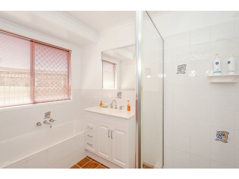 29 Hamilton Drive, Clinton QLD 4680