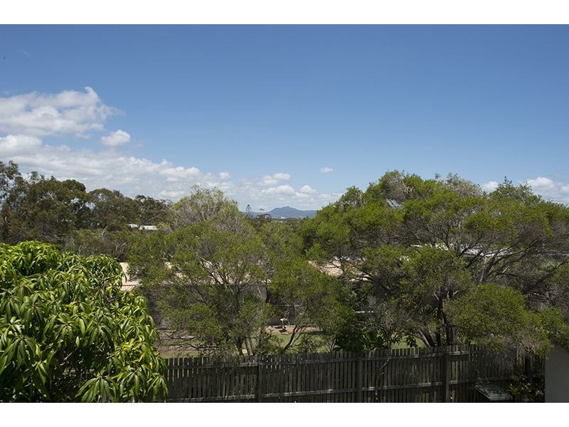 16 Coase Street, West Gladstone QLD 4680