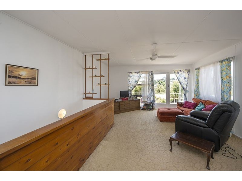 16 Coase Street, West Gladstone QLD 4680