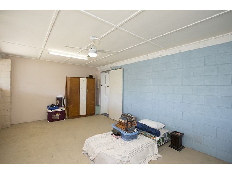 16 Coase Street, West Gladstone QLD 4680