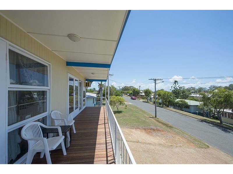16 Coase Street, West Gladstone QLD 4680