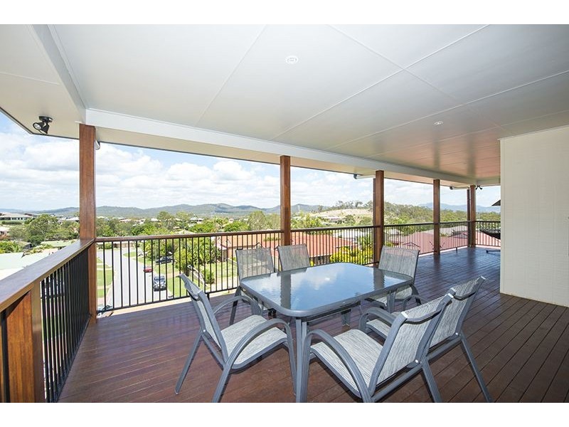12 Maraboon Court, Clinton QLD 4680