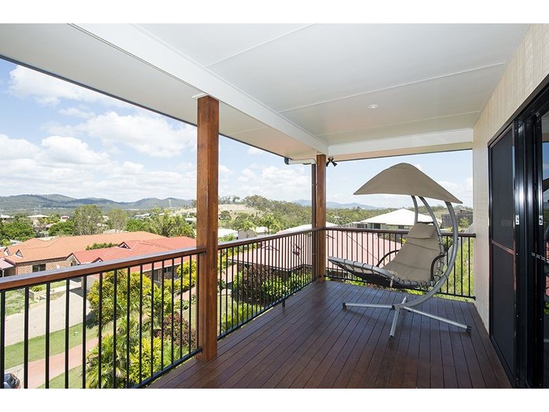 12 Maraboon Court, Clinton QLD 4680