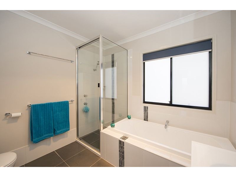 12 Maraboon Court, Clinton QLD 4680