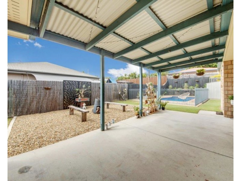 13 Michel Place, Telina QLD 4680